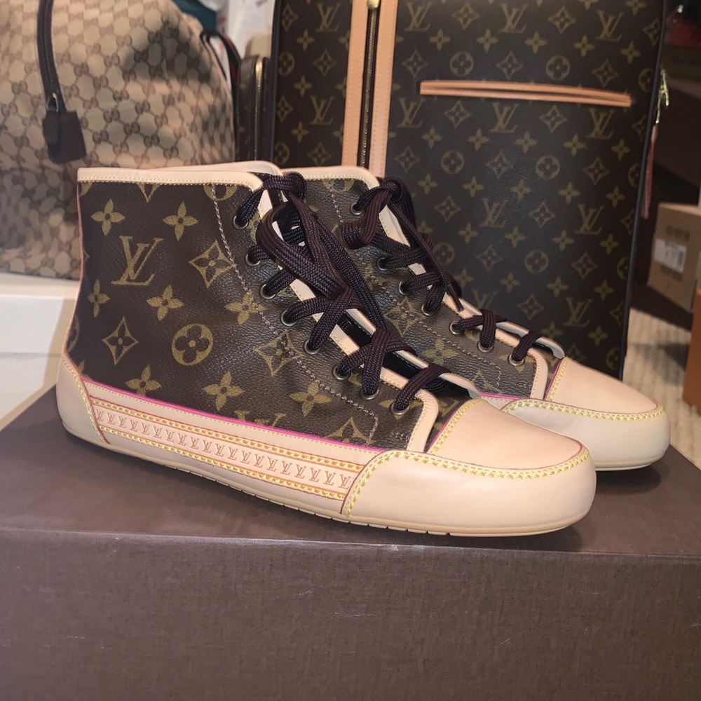 LOUIS VUITTON SHOES SIZE 38 1/2 LIMITED ADDITION